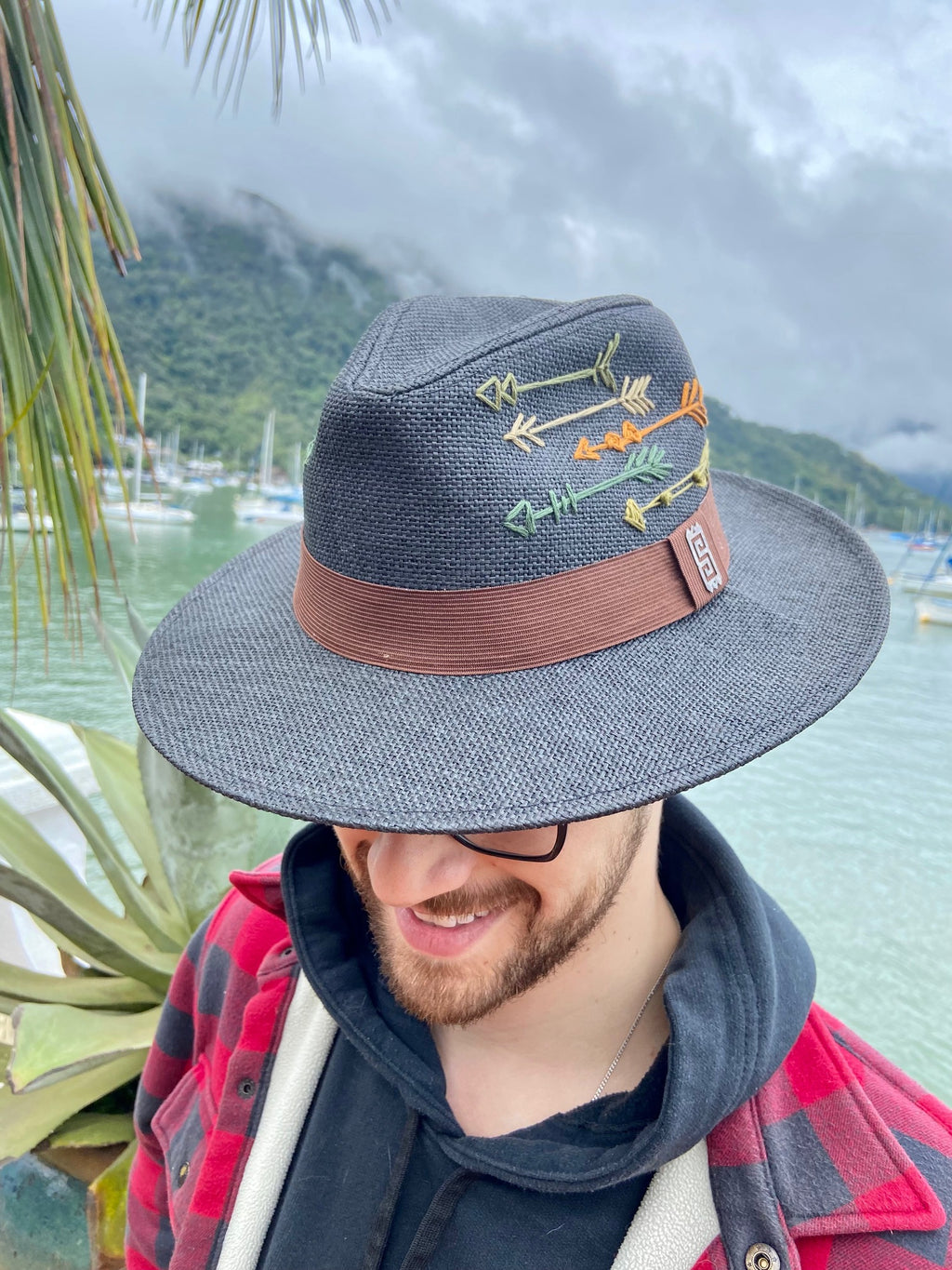 Hat Arrows
